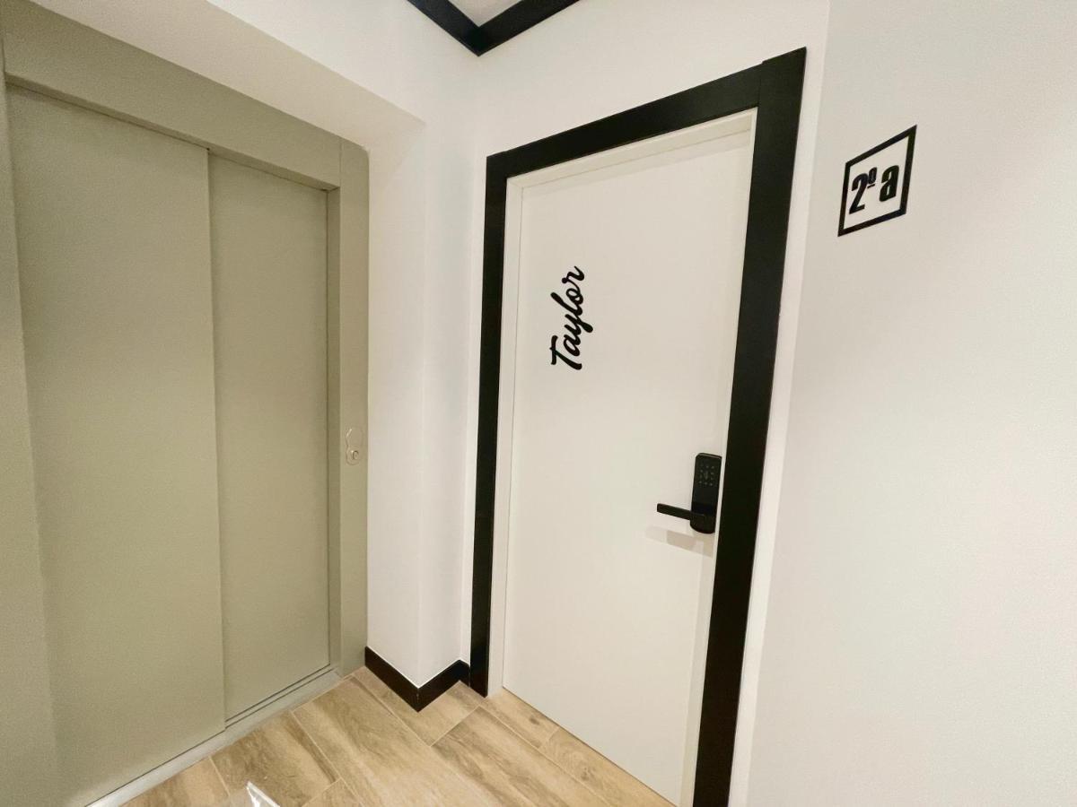 Apartamentos Mk77 Leon - Lancia Exterior photo